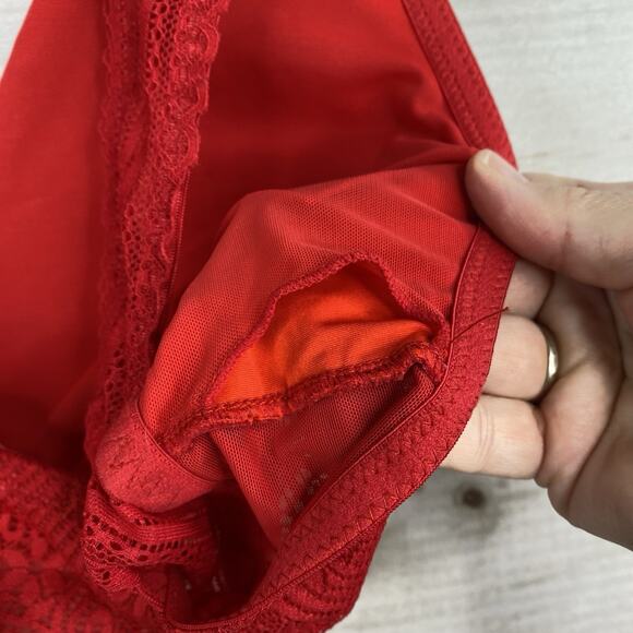 Maurices Bralette Sz 1X Red Lace Triangle Wide Strap Pullover Removable Pads - Picture 6 of 8